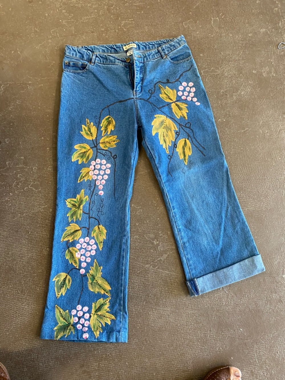 Hand-Painted Blue Women’s Jeans with Floral Vine Detail - Picture 2 of 3